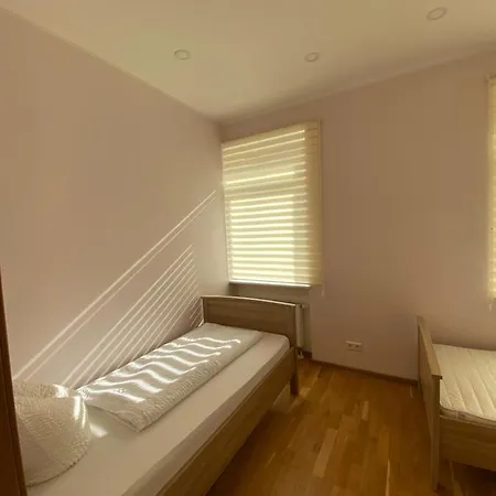 Park Apartment *