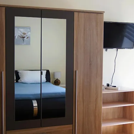 Park Apartment